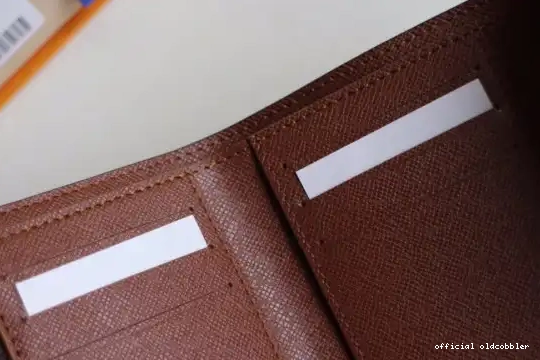 Official oldcobbler WALLET LOUIS VICTORINE VUITTON 0530